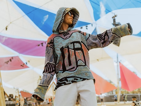 Perfect Merch for Outdoor Events: Woven Blankets